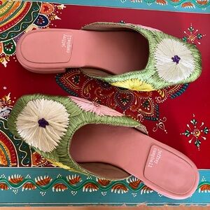 Jeffrey Campbell Raffia Green and Yellow Mitzy Mule NWT